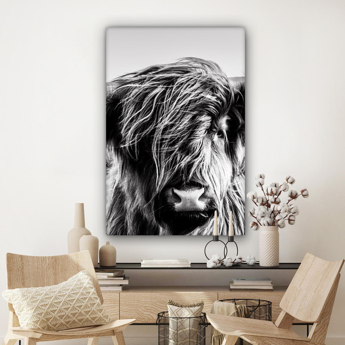 OBRAZ NA PLÁTNĚ Kráva - Skotský horal - Černá - Bílá - Zvíře - Příroda - Divoká zvěř 80x120 cm - černá, textil (80/120cm) - MuchoWow