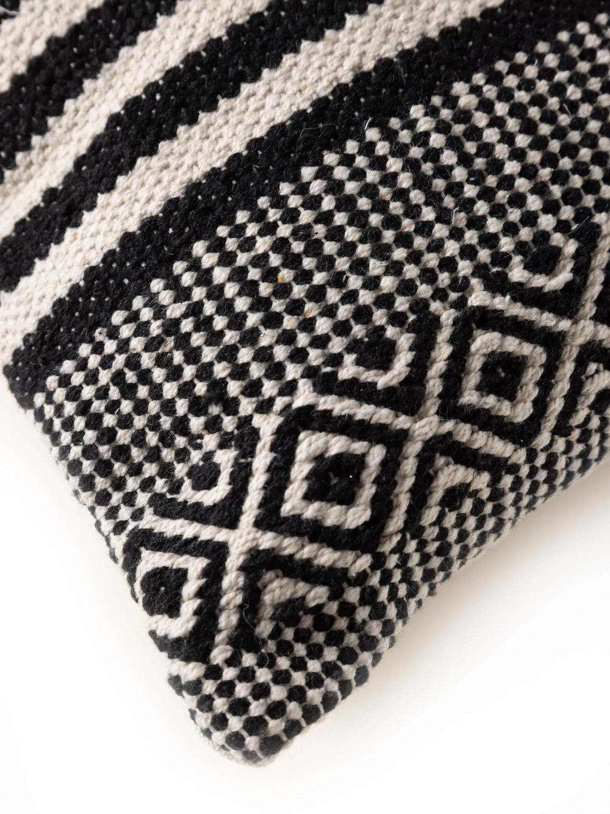 KISSENBEZUG Deja Schwarz/Weiß 45x45 cm - Schwarz, Textil (45/45cm) - benuta Pop
