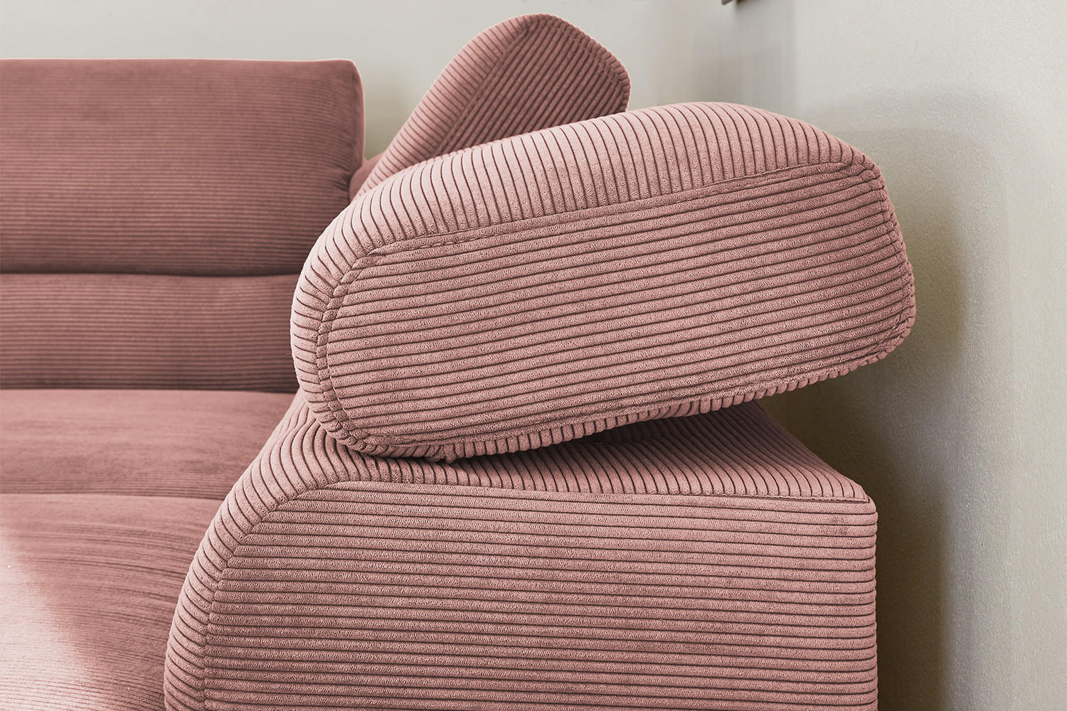 ECKSOFA MIT MOTORISCHEM SITZVORZUG DELIA Pink Cord - Pink/Schwarz, Textil/Metall (276/219cm) - KAWOLA
