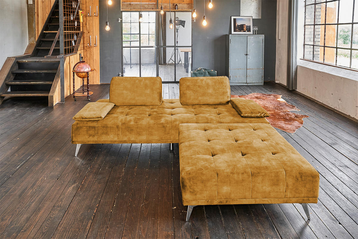 SOFA MIT HOCKER WIOLO Rotbraun Velvet - Cognac/Silberfarben, Textil (220/80/240cm) - KAWOLA