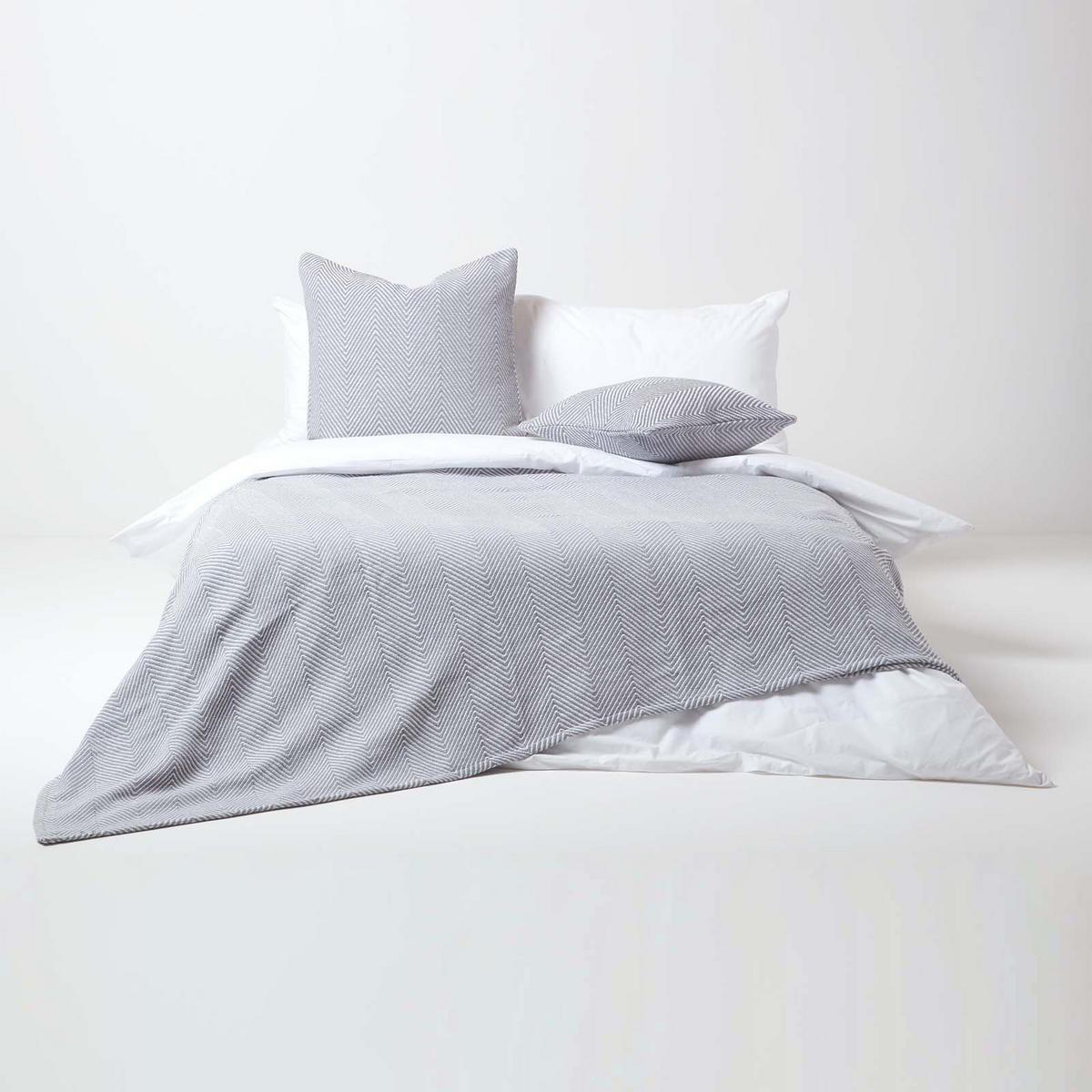WOHNDECKE Halden 150/200 cm, Chevron-Muster 100% Baumwolle - Grau, Textil (150/200cm) - Homescapes