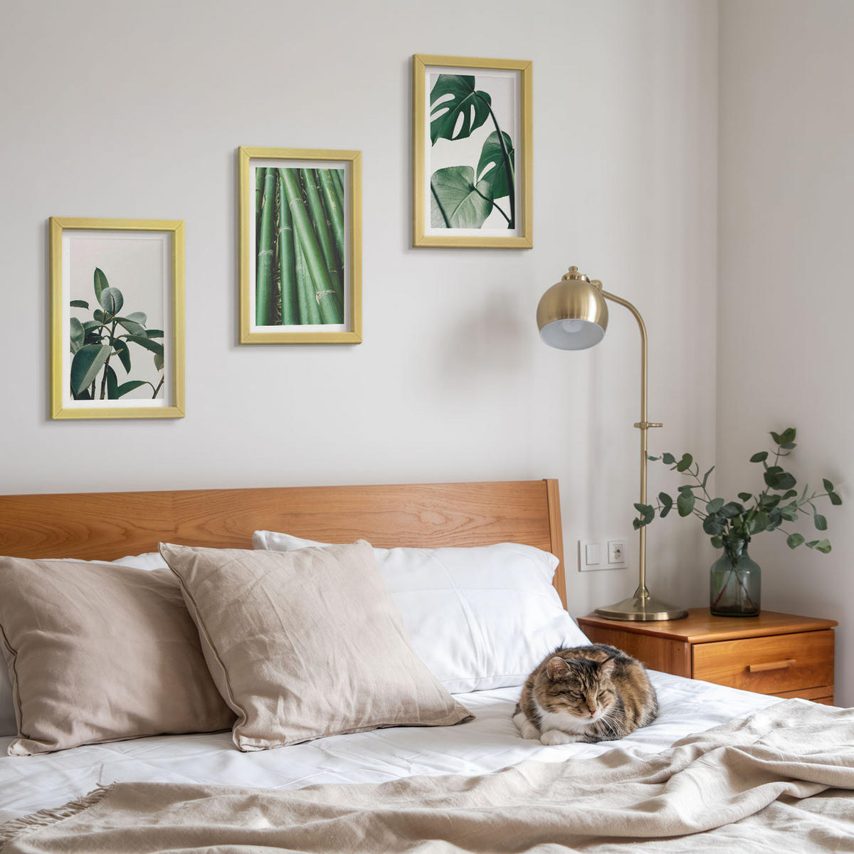 BILDER SET 3er Set - 20x30 cm Goldrahmen - Bambusstängel und Monstera-Blätter - Goldfarben, Kunststoff (20/30cm) - TULUP