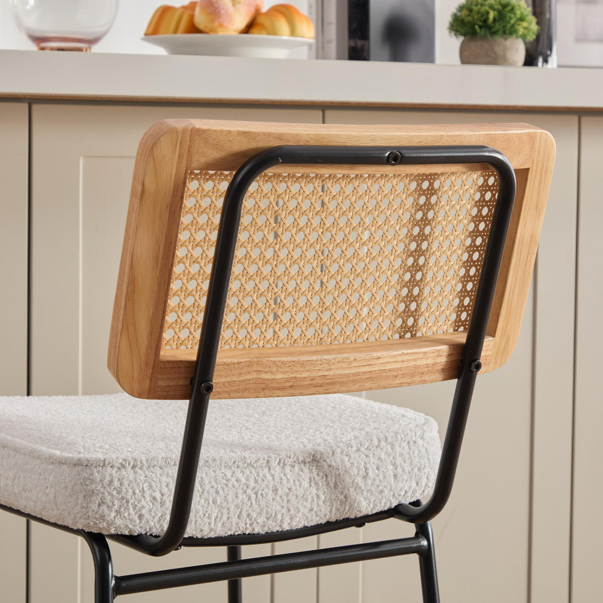 BARHOCKER DE-36881 2er-Set mit Chenille-Bezug und Rattan-Optik Elfenbein - Creme, Metall (59.8/96.5/46.2cm) - ComfortXL