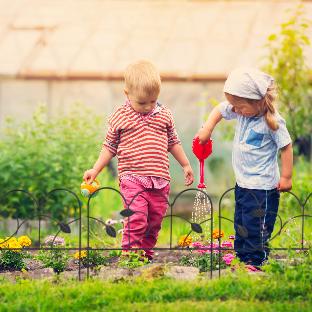 4xBEETEINFASSUNG - Schwarz, Metall (39/28.5/1cm) - Relaxdays