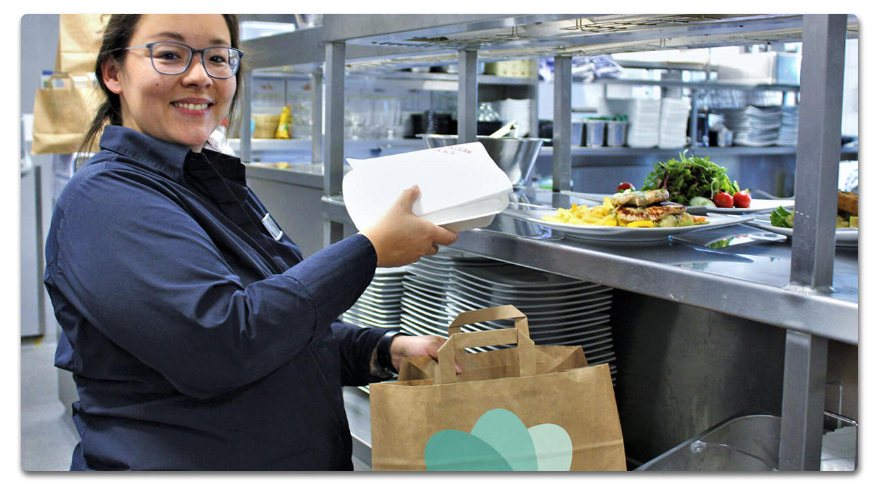 To Good To Go - Mitarbeiterin XXXL Restaurant