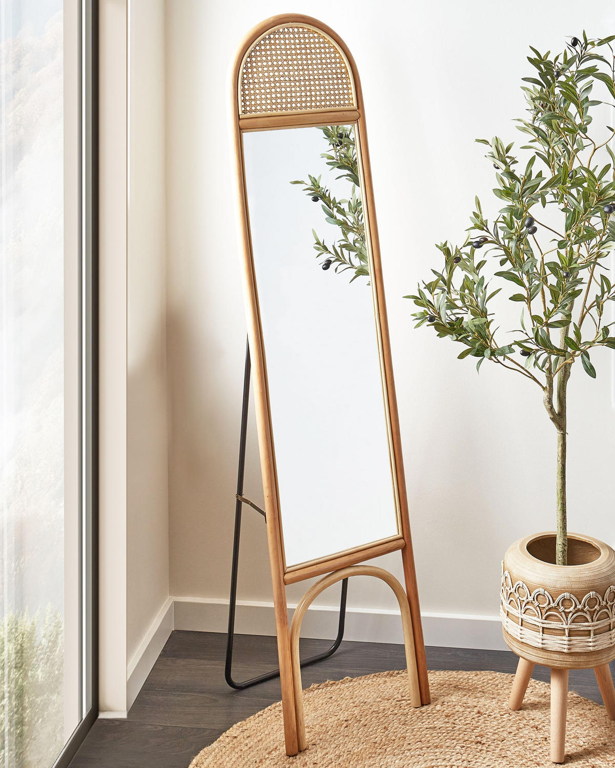OGLINDĂ PE SUPORT 170 cm ratan culoare naturală Brussey - culoare naturală, materiale naturale (41/170/3cm) - Beliani