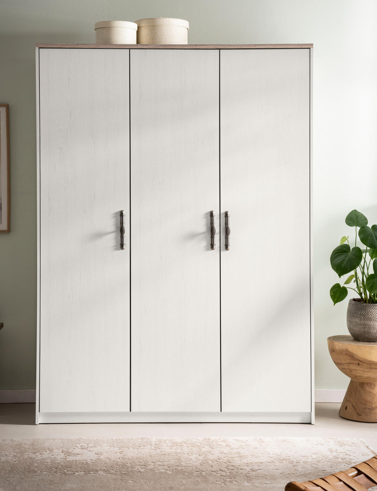 KLEIDERSCHRANK Pinie Landhaus, Drehtürenschrank 138 cm 3-türig mit Soft-Close - Silberfarben/Weiß, Holzwerkstoff/Metall (138/193/51cm) - Furn.Design
