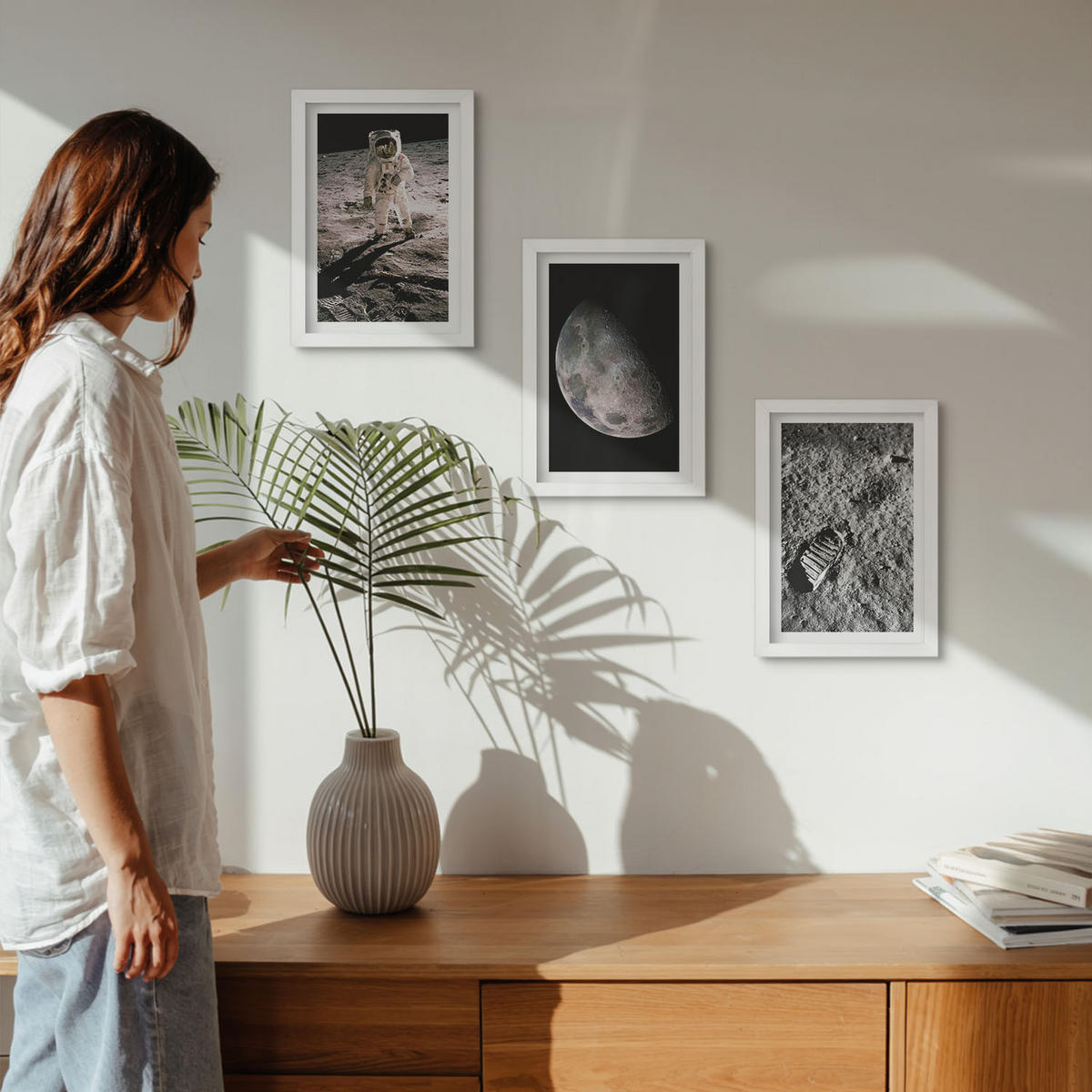 WANDBILDER 3er-Set - 20x30 cm Weißer Rahmen - Astronautenfoto vom Mond - Weiß, Kunststoff (20/30cm) - ArtPrintCave