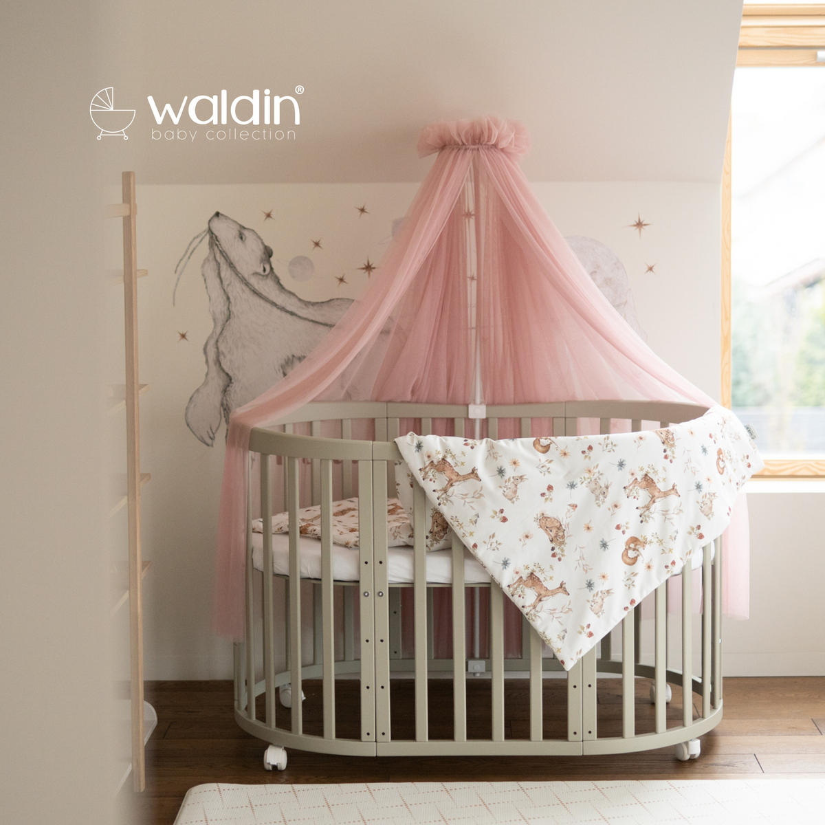 BABYBETT OLIVE OVAL 7in1 mit Matratze und Himmelset - Olivgrün/Rosa, Holz/Textil