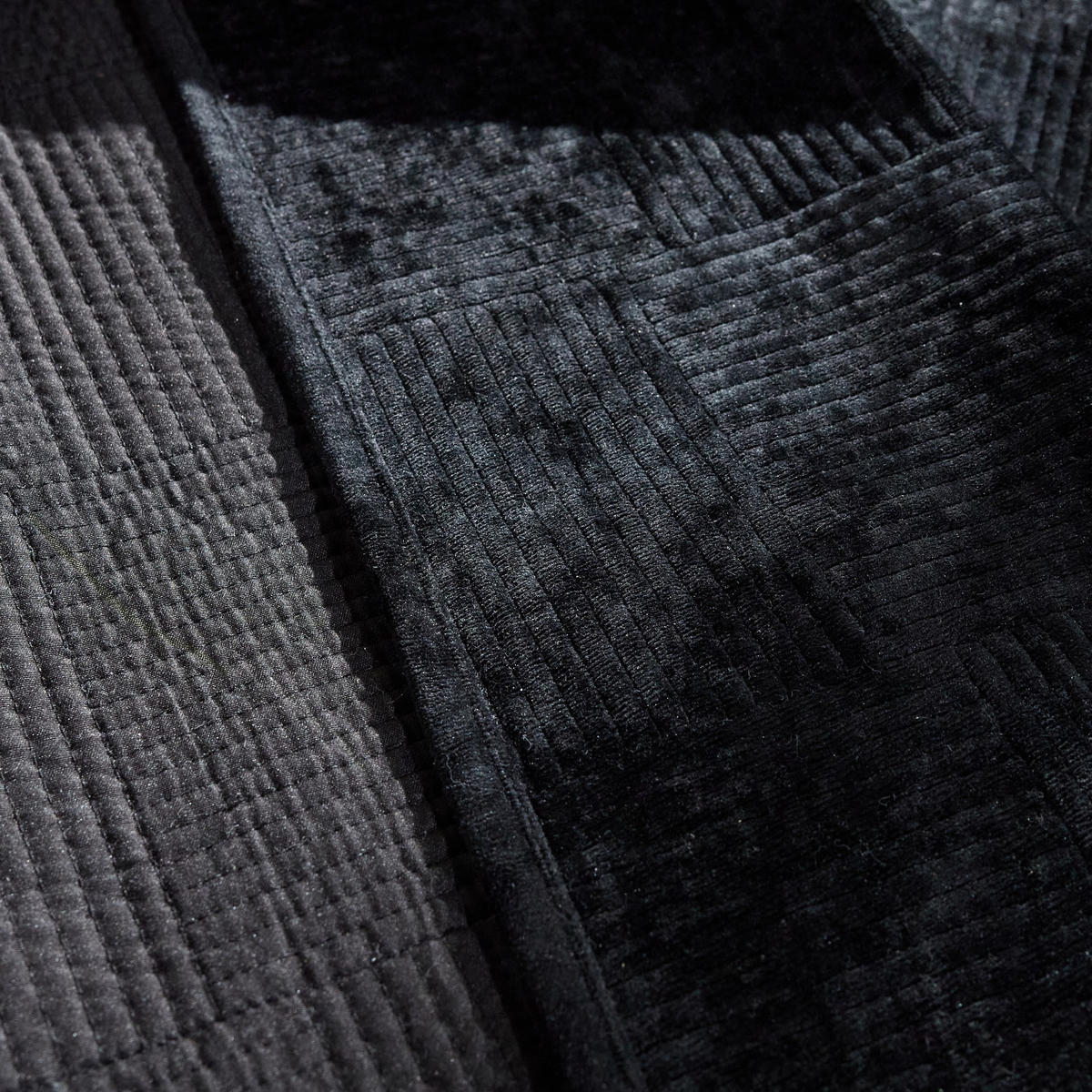TAGESDECKE Quadron - Schwarz, Textil (200/220cm) - home&you