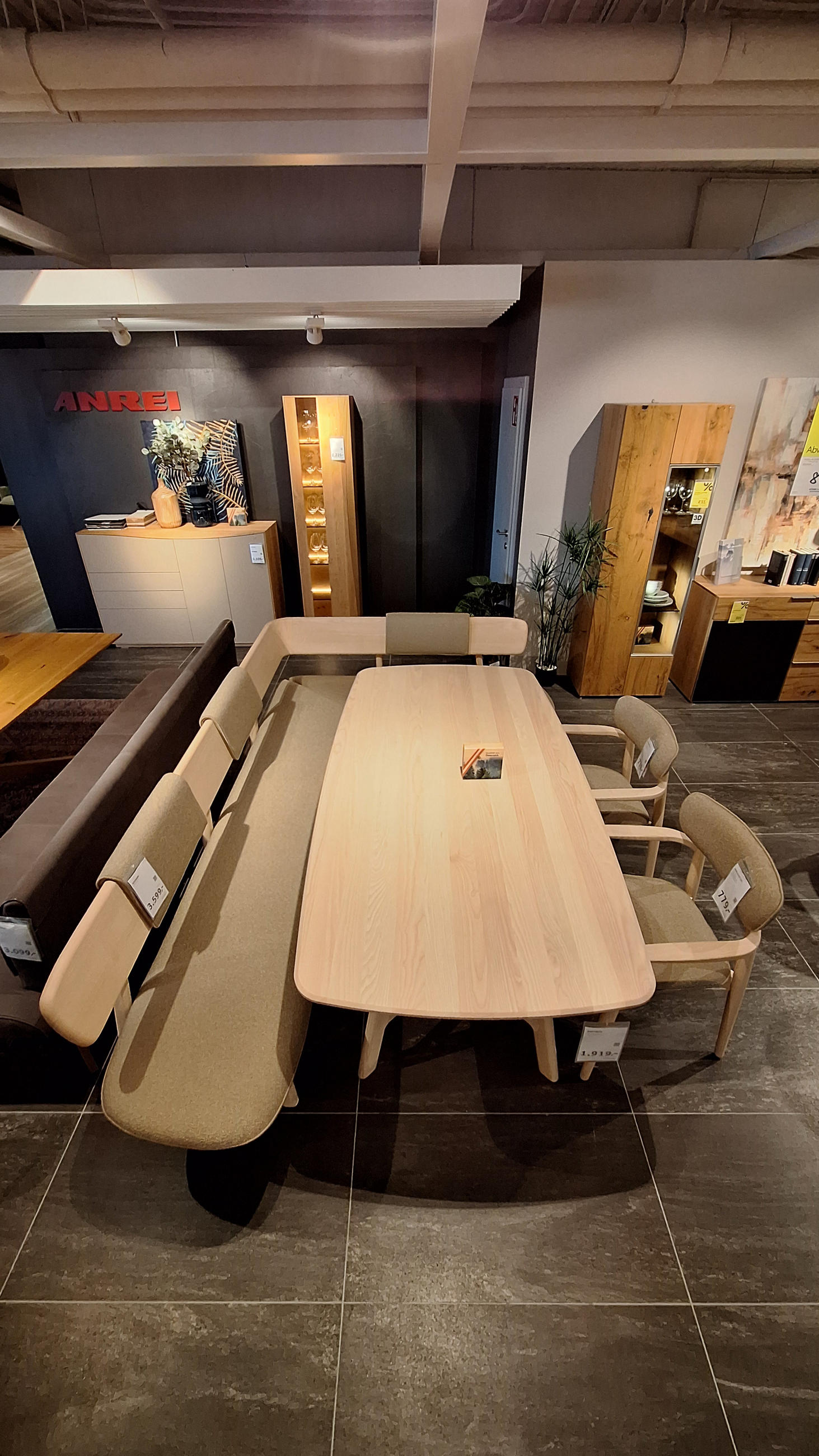 ESSGRUPPE JUNA - Anrei