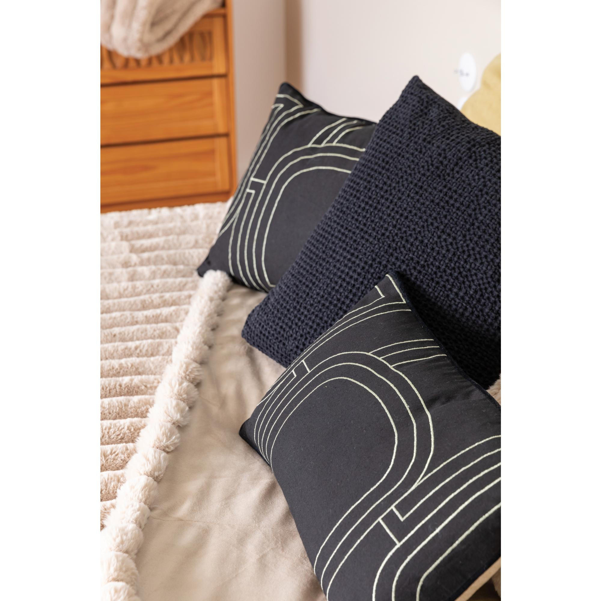 KISSEN Maia kaviar 45 x 45 cm - Schwarz, Textil (45/45cm) - Vivaraise