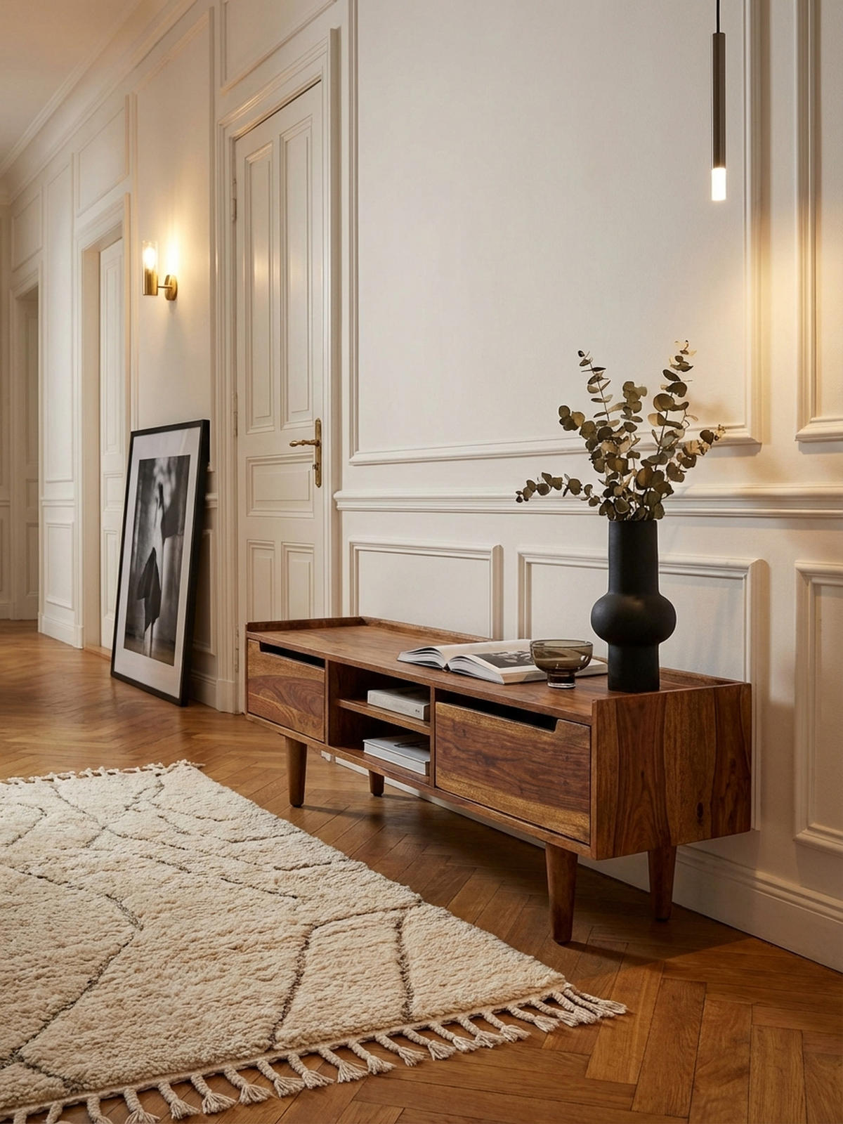 LOWBOARD Massivholz Landhausstil für 60-Zoll Fernseher mit Stauraum und Schutzlackversiegelung - Braun, Holz (145/43/35cm) - KADIMA DESIGN