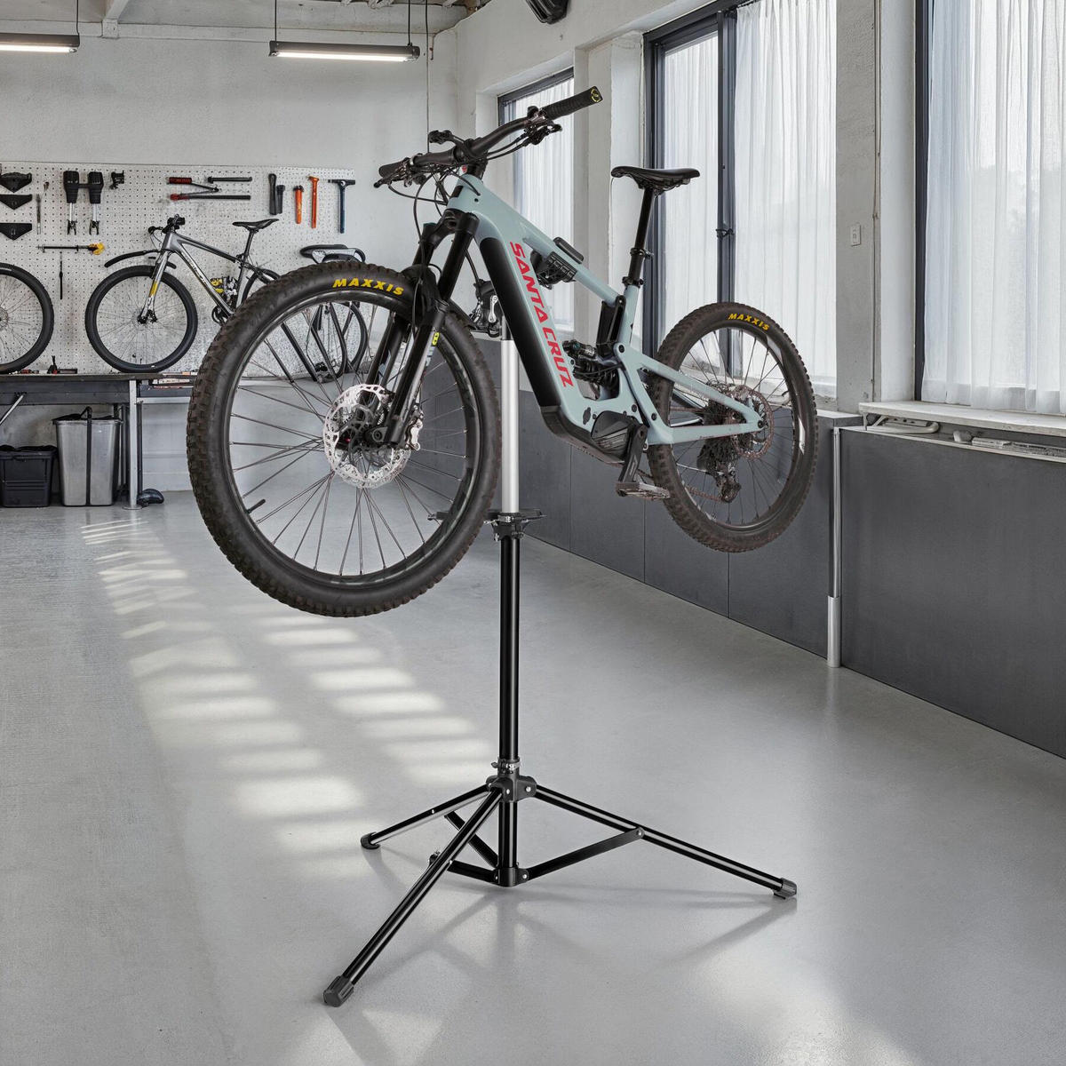 FAHRRADMONTAGESTÄNDER Tristan,inklusive Vorderrad-Stabilisator,schwarz - Schwarz, Textil (120/180/138cm) - tectake