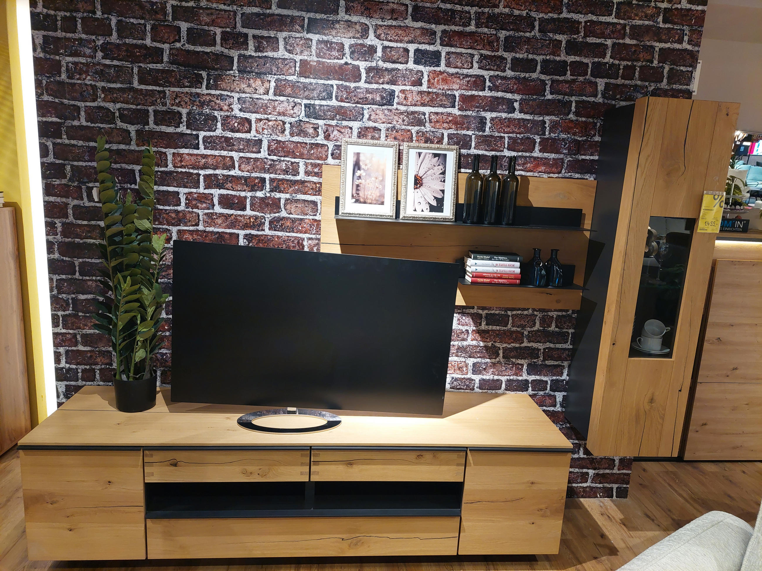 Wohnwand Studio 8 - Hom`in