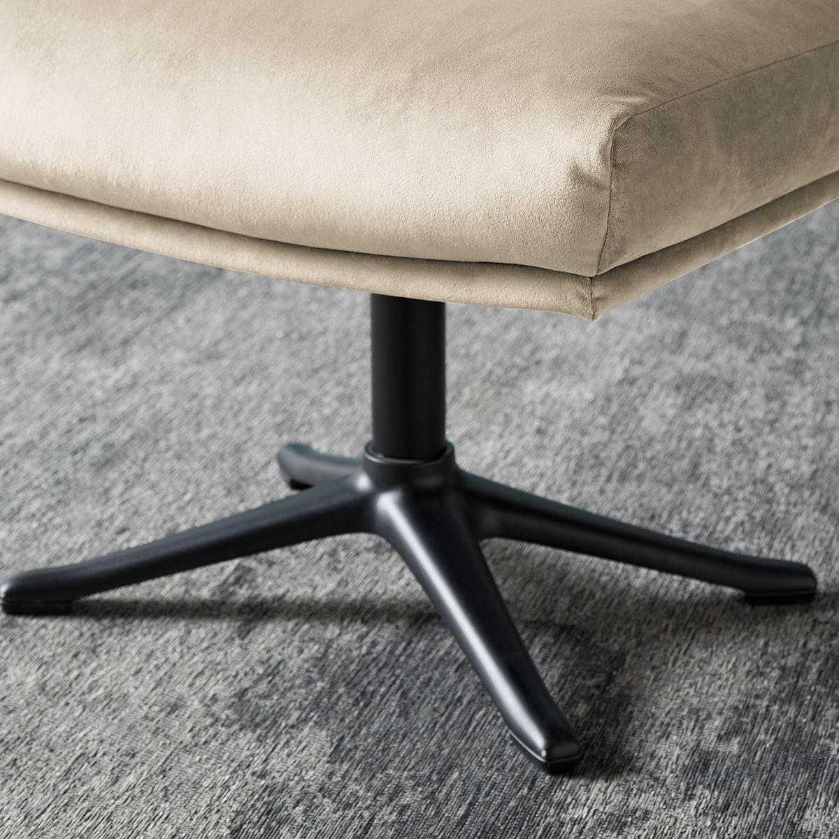 POLSTERHOCKER mit Kreuzfuß - Beige/Schwarz, Textil/Metall (51/37/41cm) - home24