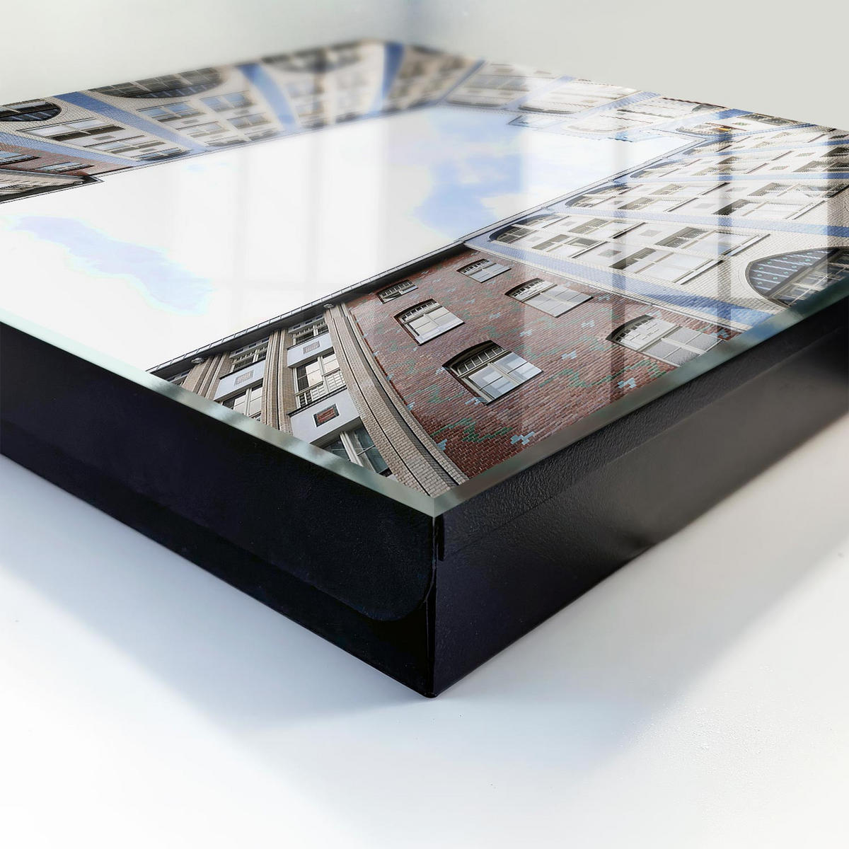 SCHLÜSSELBOX Schwarz 30x30 cm- Türöffnung nach rechts - Moderne Architektur - Weiß, Metall (30/30/5cm) - TULUP