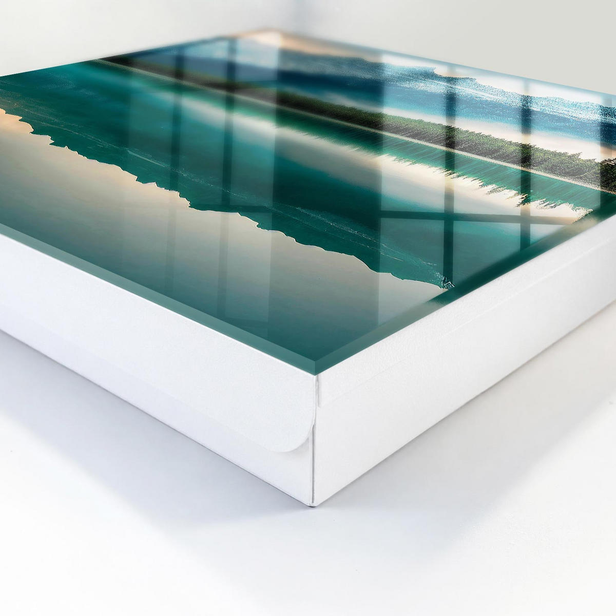 SCHLÜSSELBOX Weiß 30x30 cm – Türöffnung nach rechts - Spiegelung des Berges - Grün, Metall (30/30/5cm) - TULUP