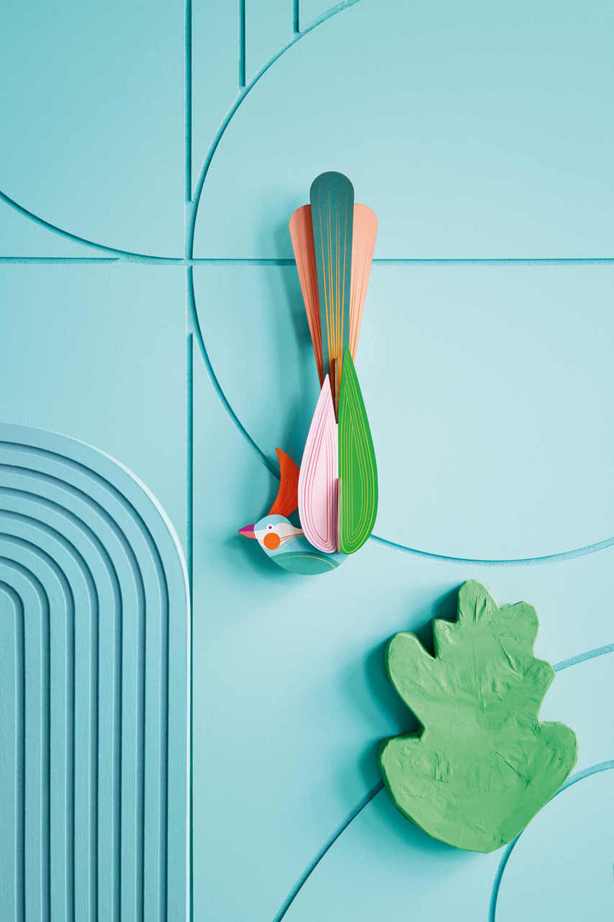 WANDDEKO Regenbogenschwanz-Vogel 11/5 cm - Pink/Grün, Wellpappe (11/5/32cm) - KUNSTLOFT