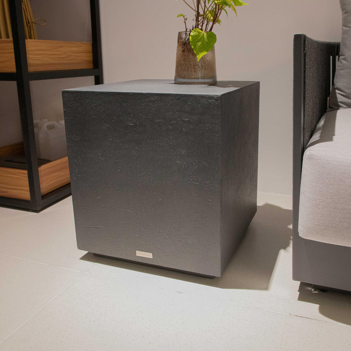 BEISTELLTISCH TEVEREaus GF-Beton, Wetterbeständig, 45x45x51 cm - Dunkelgrau, Naturmaterialien (45/45/51cm) - Elementi