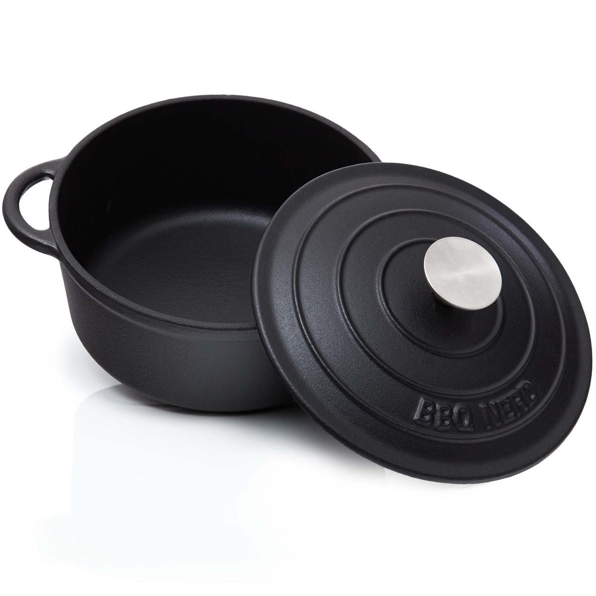 BRÄTER Gusseisen emailliert 2,5L - Feuertopf Topf Cocotte Gusstopf - Schwarz, Metall (22/11/22cm) - BBQ Nerd