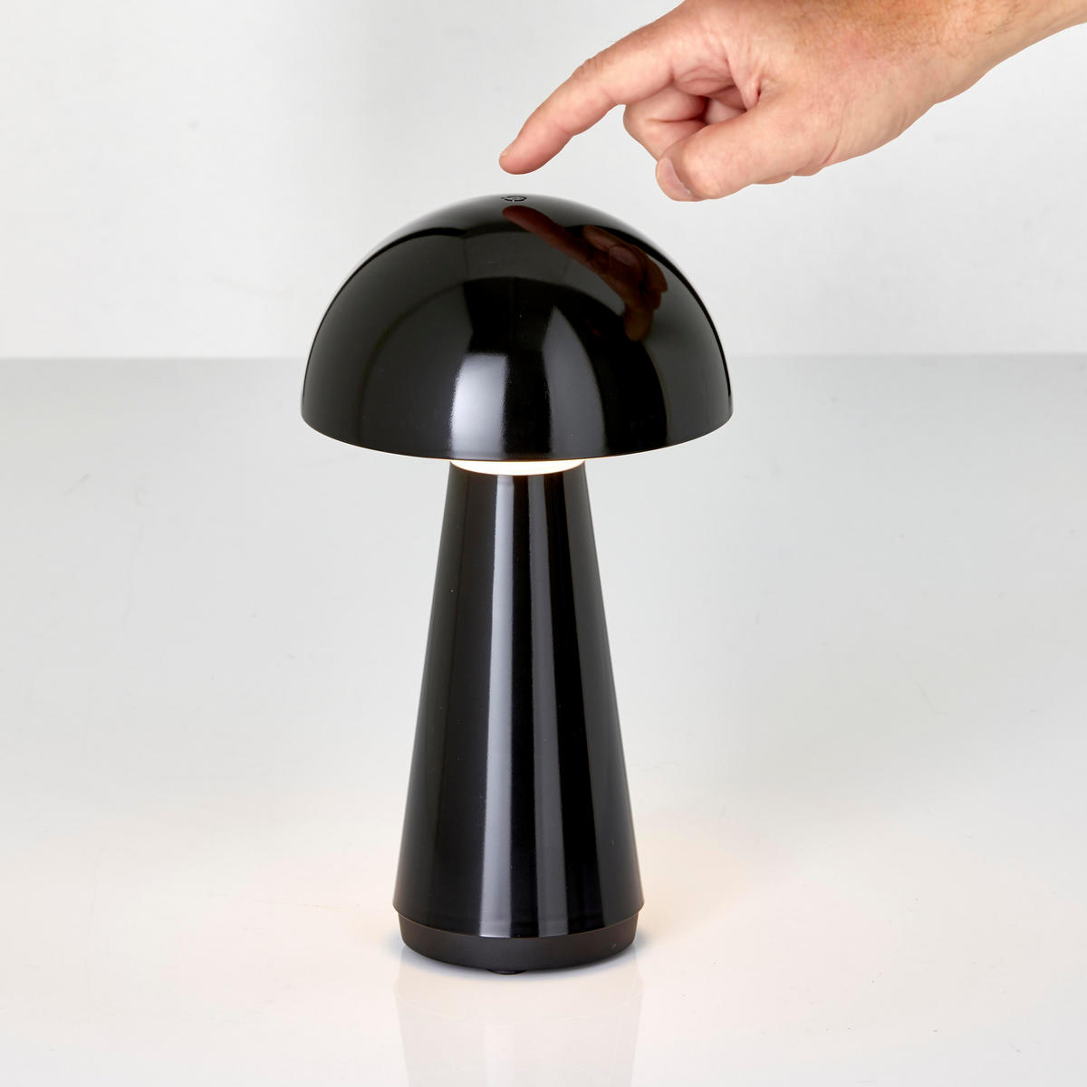 LED-AKKU-TISCHLEUCHTE - dimmbar mit Touch-Sensor für Innen und Außen in Schwarz - Schwarz, Kunststoff (16/16/28.5cm) - Northpoint