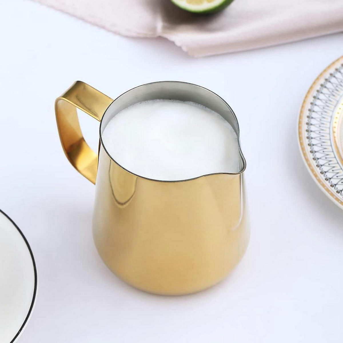 MILCHSCHAUMKRUG 350 ml Gold mit Dekorationsstift - Goldfarben, Metall (11/11cm)