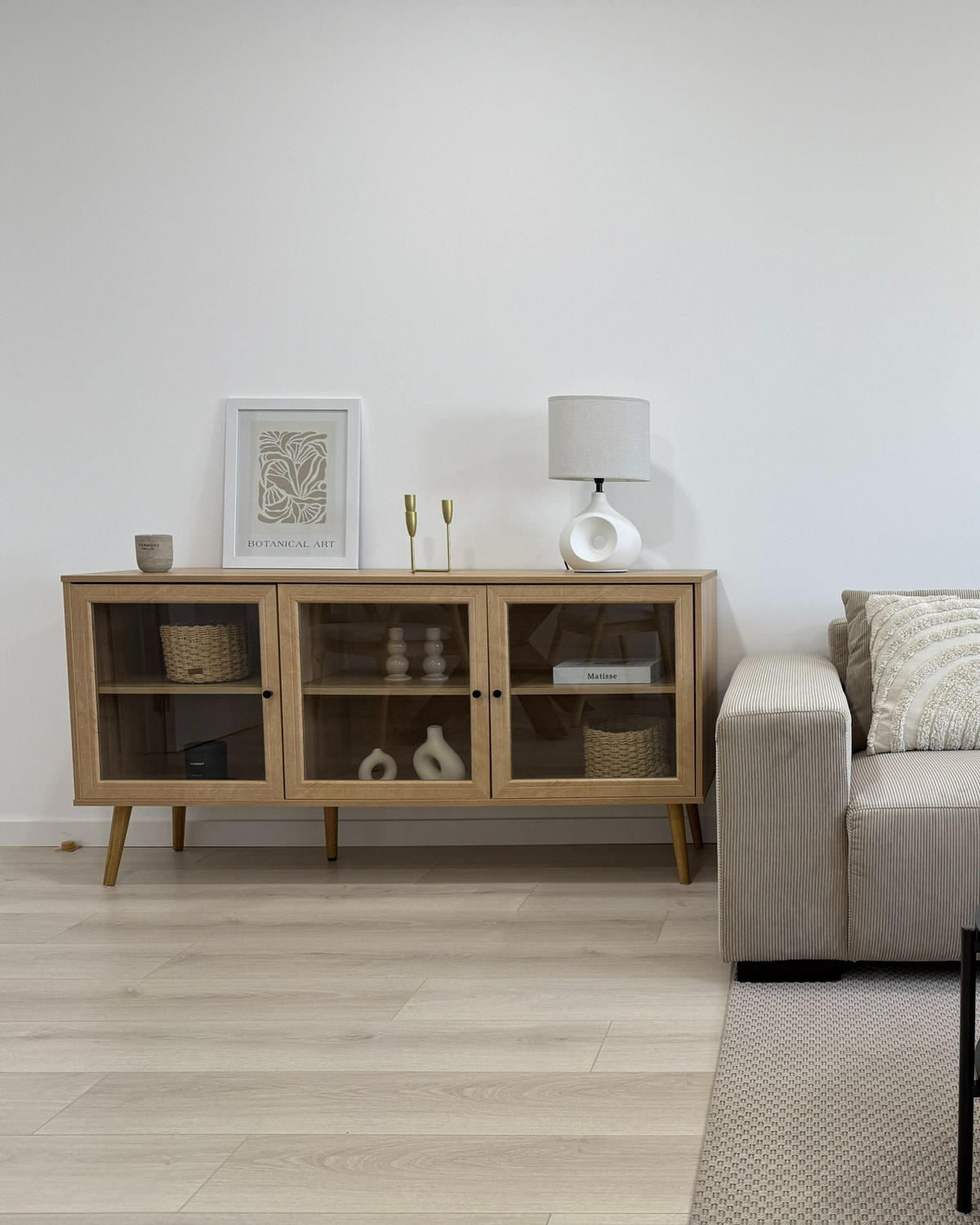 SIDEBOARD se skleněnými dveřmi 150 cm Světle hnědý Albany - hnědá, kompozitní dřevo (150/76/40cm) - Beliani