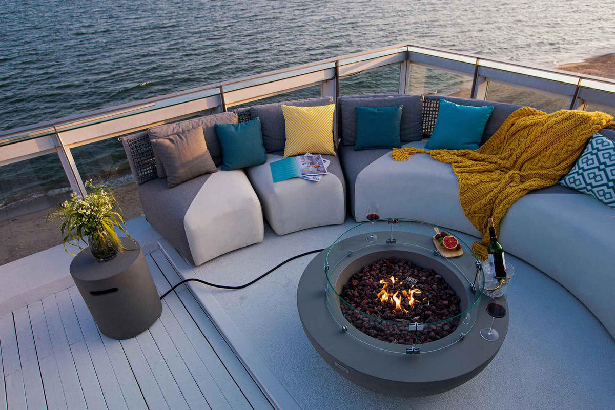 FEUERTISCH LUNAR BOWL Gasfeuerstelle aus GFRC-Beton 107/107/ 40cm - Hellgrau, Naturmaterialien (107/40/107cm) - Elementi