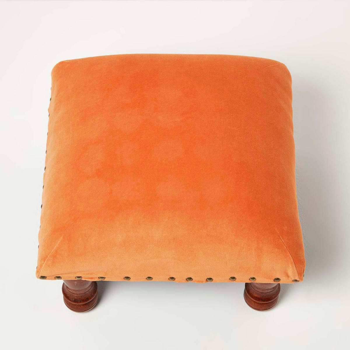 SAMT-HOCKER Mable, orange mit Holzbeinen, 40/40/25 cm - Orange, Textil (40/25/40cm) - Homescapes