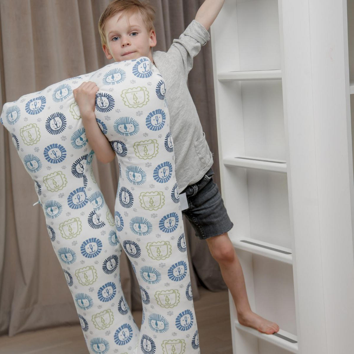 KOMFORTKISSEN KIDS - Mikroplüsch Löwe - Multicolor, Textil (60/120cm) - KomfortKissen