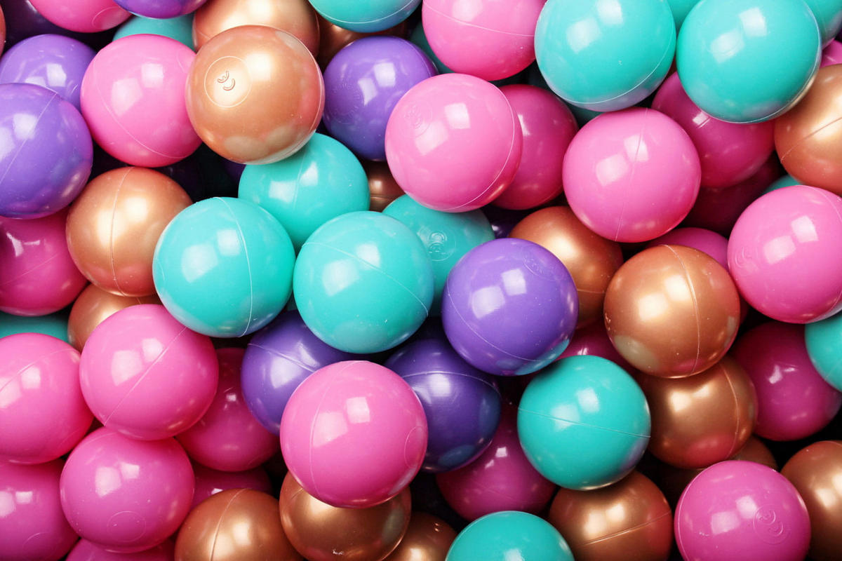 BÄLLE für Bällebad, Spielbälle, Plastikbälle für Kinder Set 50 pcs.: Violett/Gold/Dunkelrosa/Türkis - Lila, Textil (7/7/7cm) - MeowBaby