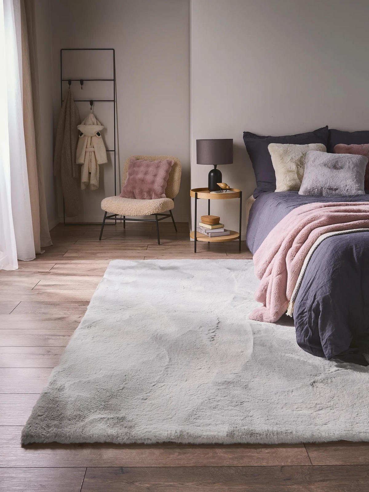 UMELÉ kožúškové koberce Dave Šedá 80x150 cm - sivá, textil/plast (80/150cm) - benuta Nest