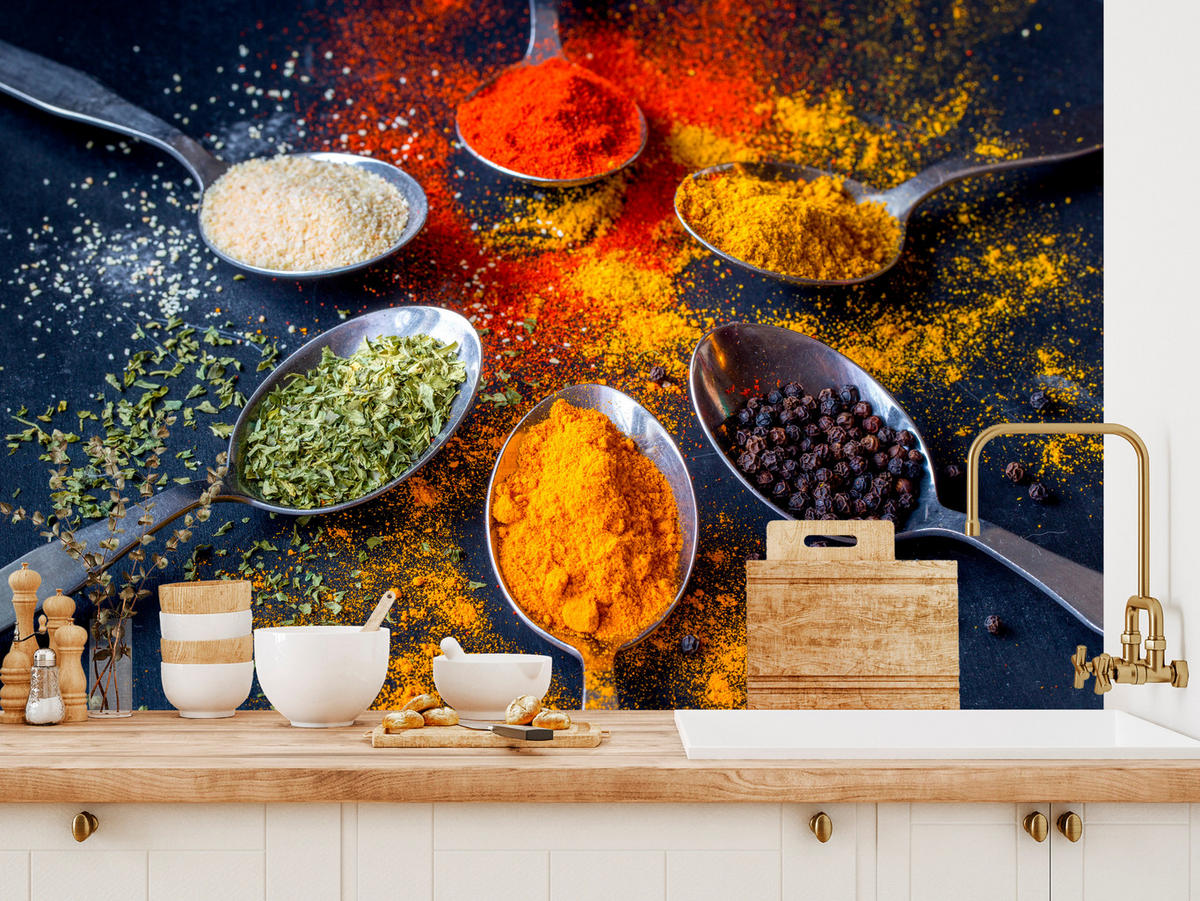 FOTOTAPETE für Küche Gewürzlöffel Orientalisch Curry Kurkuma Pfeffer 350x256 - Beige/Rot, Papier (350/256cm) - Muralo