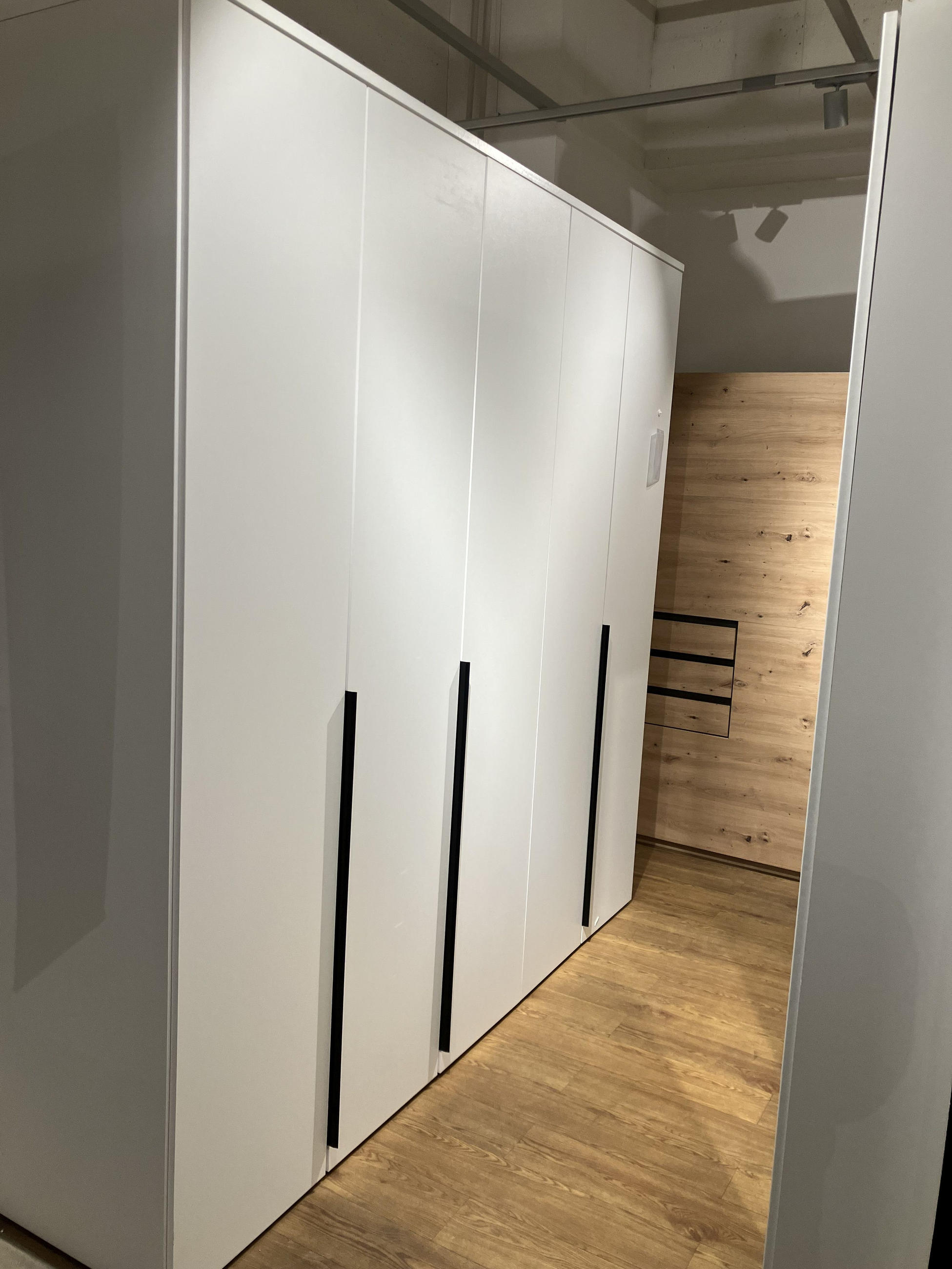 GARDEROBNA OMARA KEVO - Carryhome