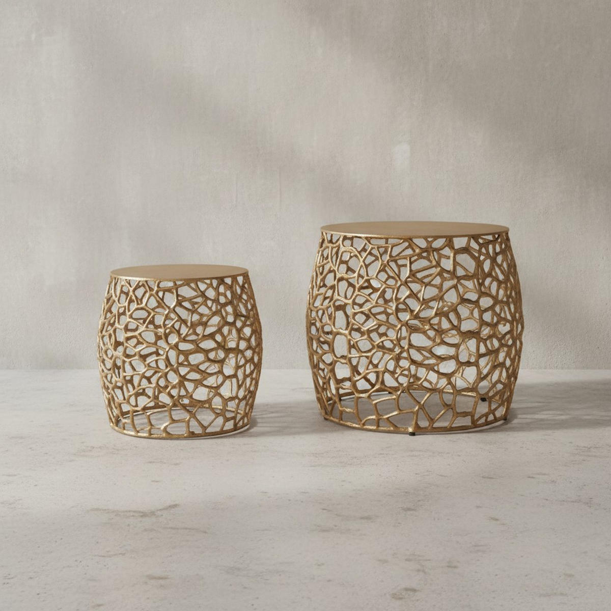 SATZTISCH Set – 2-teilig Aluminium Gold handgefertigt Aststruktur - Goldfarben, Metall (46/46/42cm) - KADIMA DESIGN