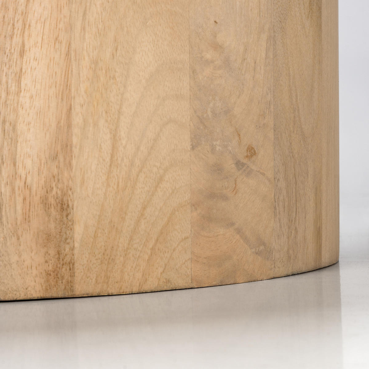 HOME24 Massiver Couchtisch SPUNK - Naturfarben, Holz (70/70/43cm) - home24