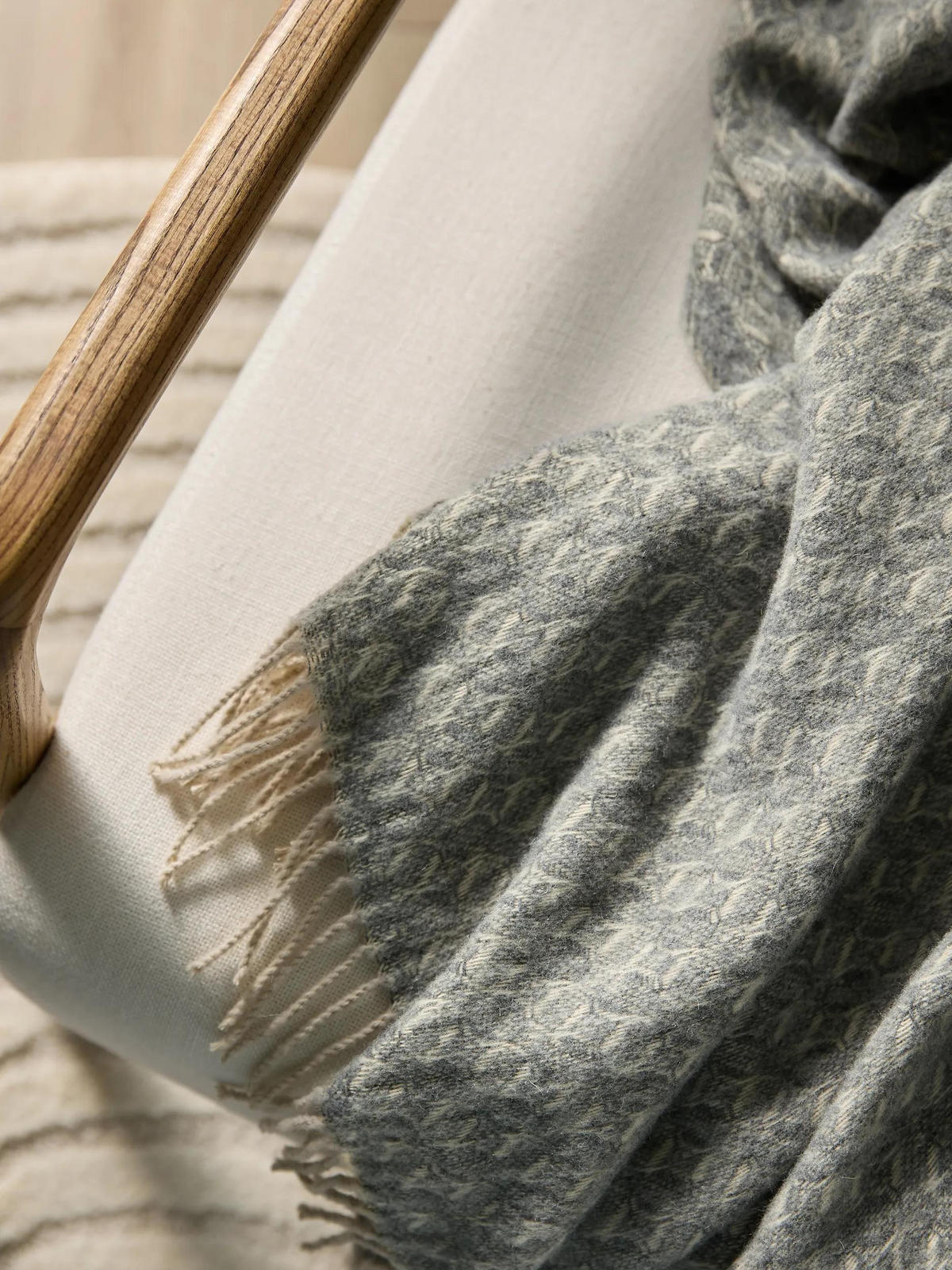 DECKE Liana Grau 130/180 cm - Grau, Textil (130/180cm) - benuta