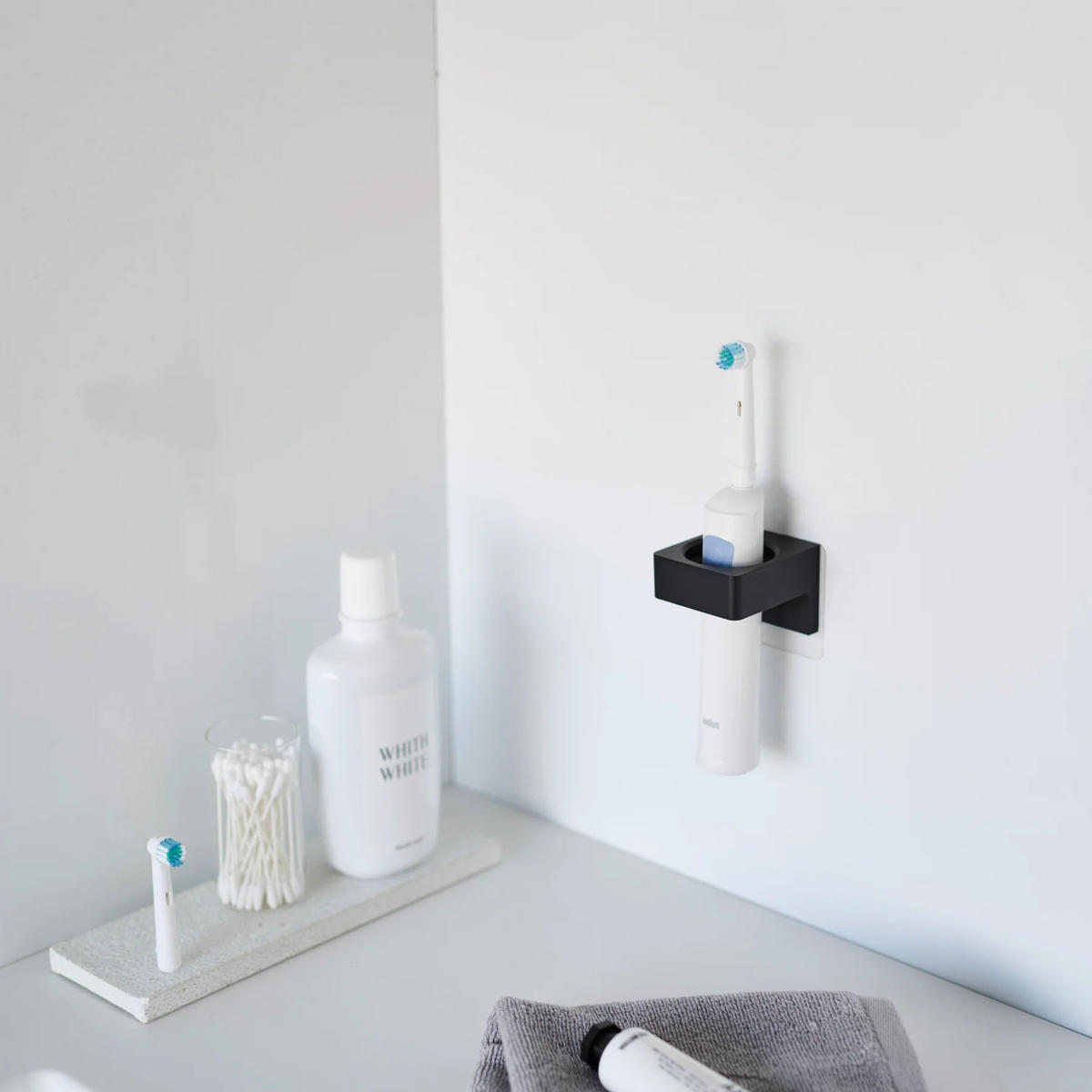 HAFTHAKEN Multifunktionshalter 1710 Schwarz Kunststoff 4.5/5.4/6.2 cm - Schwarz, Kunststoff (5.4/4.5/6.2cm) - Yamazaki