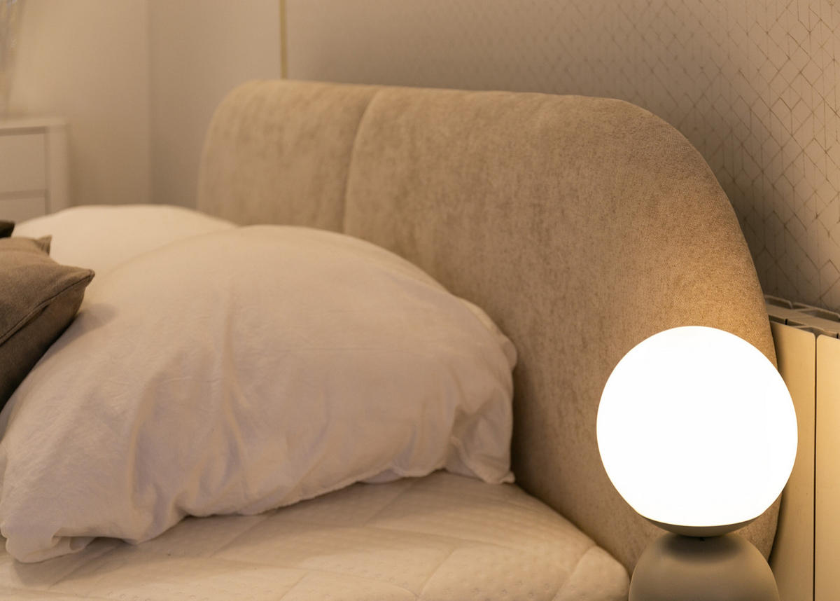 POLSTERBETT Ovalle Beige mit goldenen Metallbeinen und Bettkasten 140 cm - Beige/Goldfarben, Textil/Metall (140/200cm) - Selsey