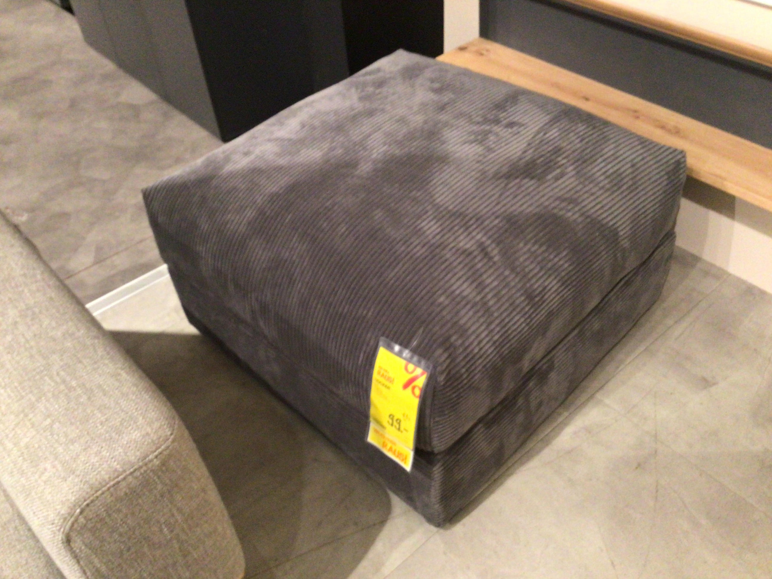 HOCKER