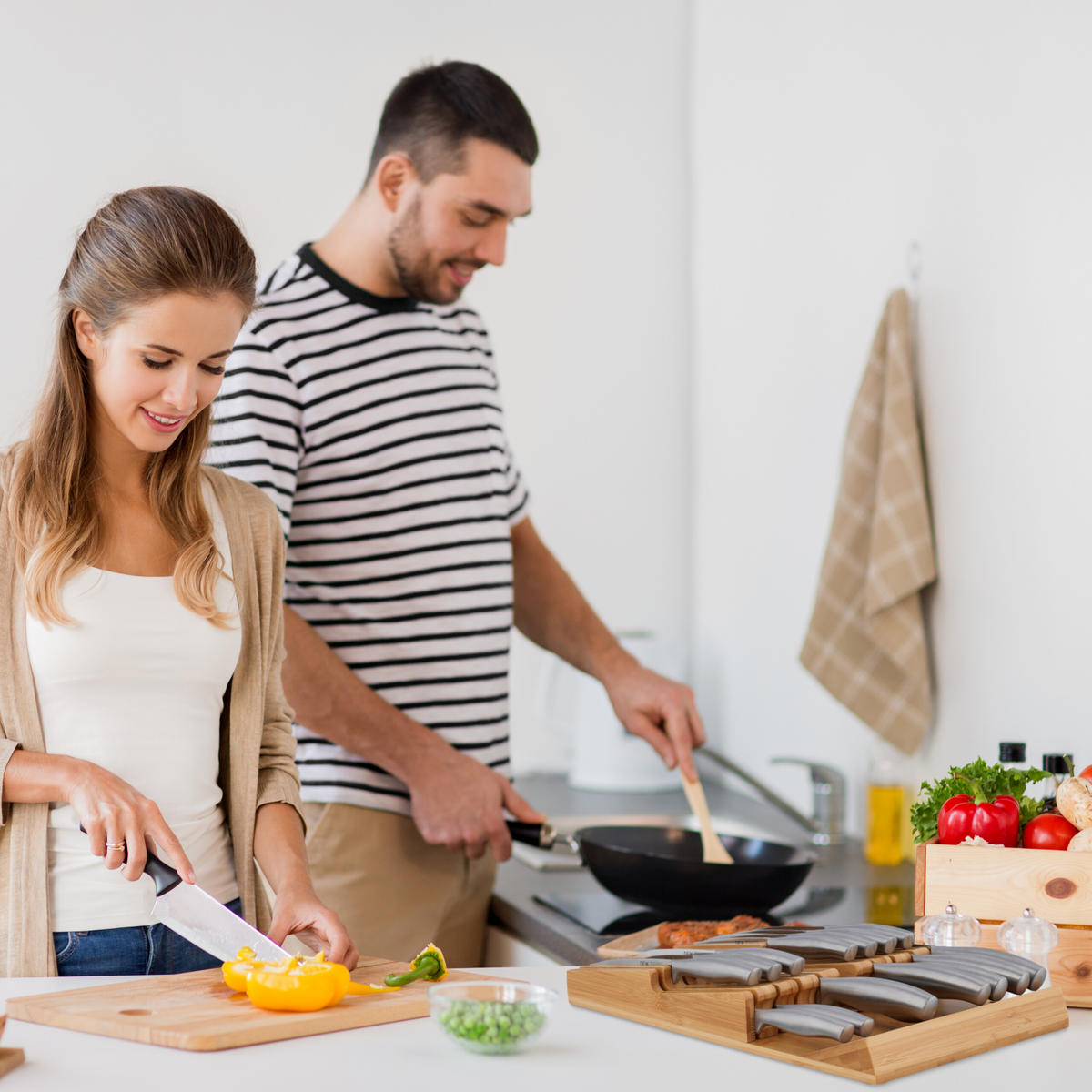 MESSERHALTER - Hellbraun, Holz (24/5.5/40cm) - Relaxdays