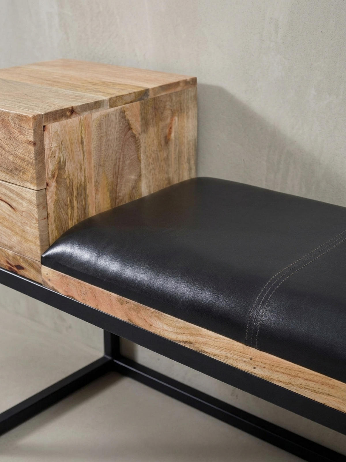 SITZBANK – Ziegenleder/Metall, Schubladen, Retro-Stil - Schwarz/Braun, Leder/Metall (100/60/35cm) - KADIMA DESIGN