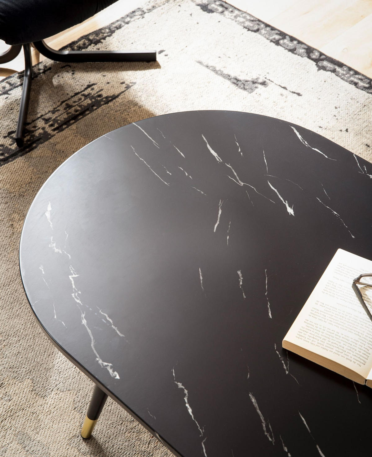 COUCHTISCH oval in Marmor-Optik – mit Metallgestell im modernen Design, Schwarz 120x60x42 cm - Goldfarben/Schwarz, Holzwerkstoff/Metall (60/120/42cm) - KADIMA DESIGN