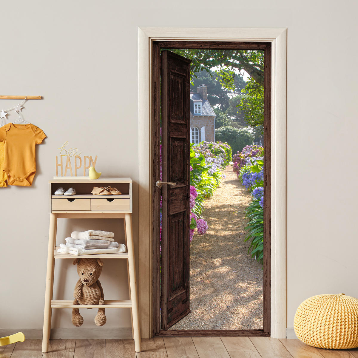 TÜRAUFKLEBER Selbstklebend - Fensterblick - Hortensie - Tür - Blumen - Natur 90x205 cm - Türtapete - Beige, Kunststoff (90/0.1cm) - MuchoWow