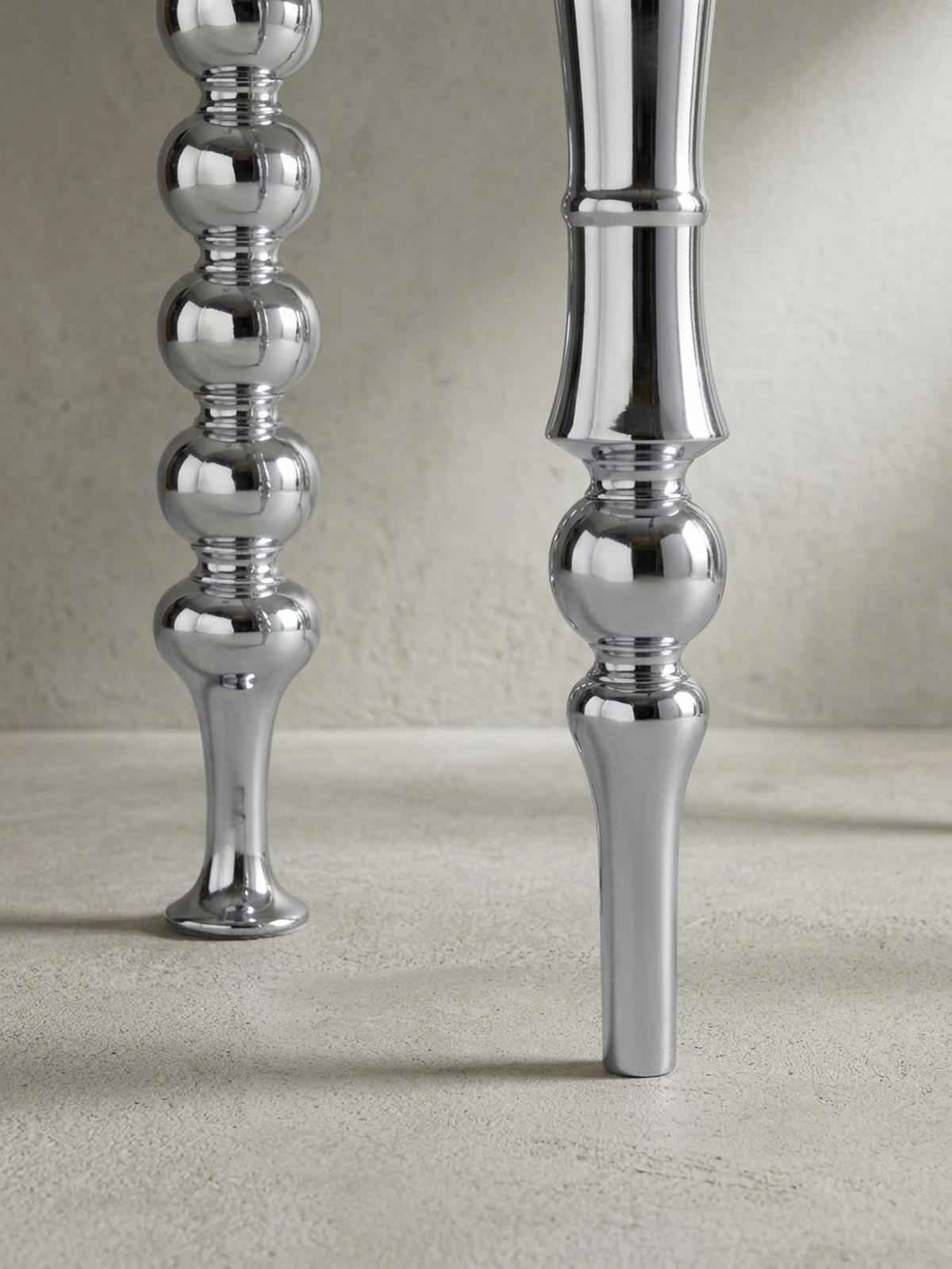 BEISTELLTISCH – Aluminium Silber Dreibein Design 44x44x63 cm - Silberfarben, Metall (44/44/63cm) - KADIMA DESIGN