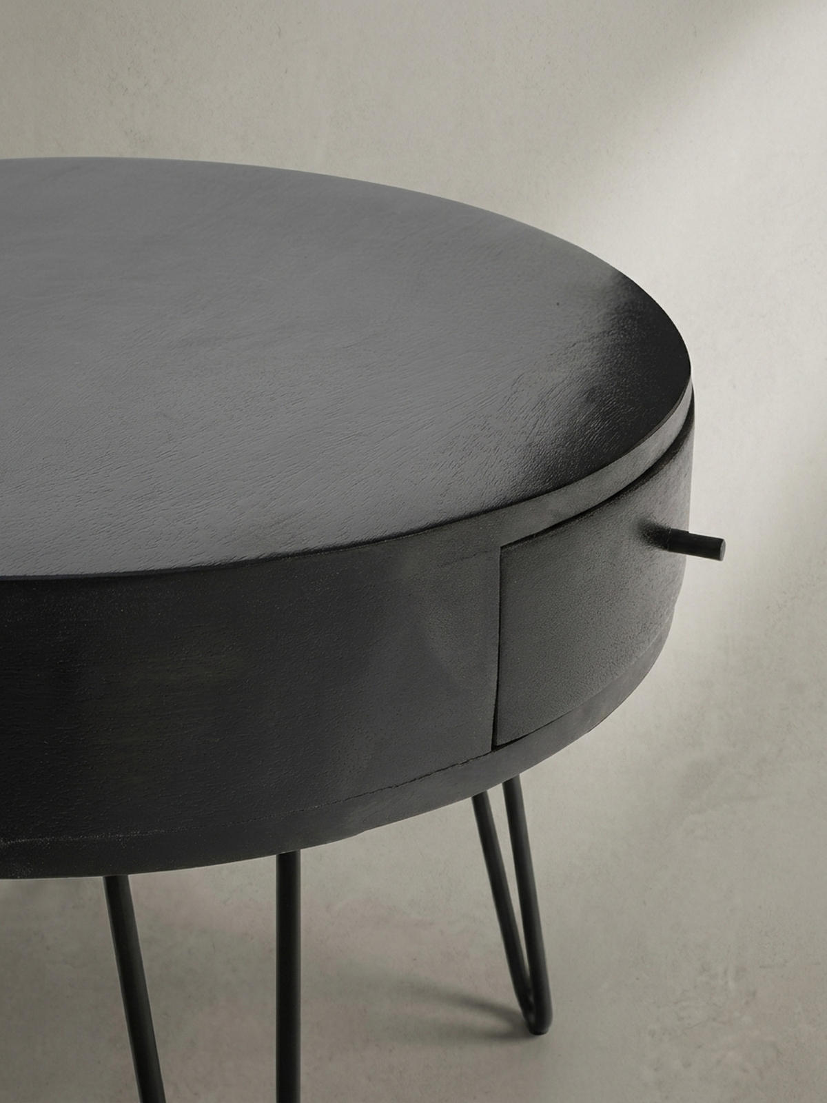 COUCHTISCH Rund Mango Massivholz Metall, 60x60x43 cm, mit Schublade, Stauraum und Haarnadelbeinen - Schwarz, Holz/Metall (60/60/43cm) - KADIMA DESIGN