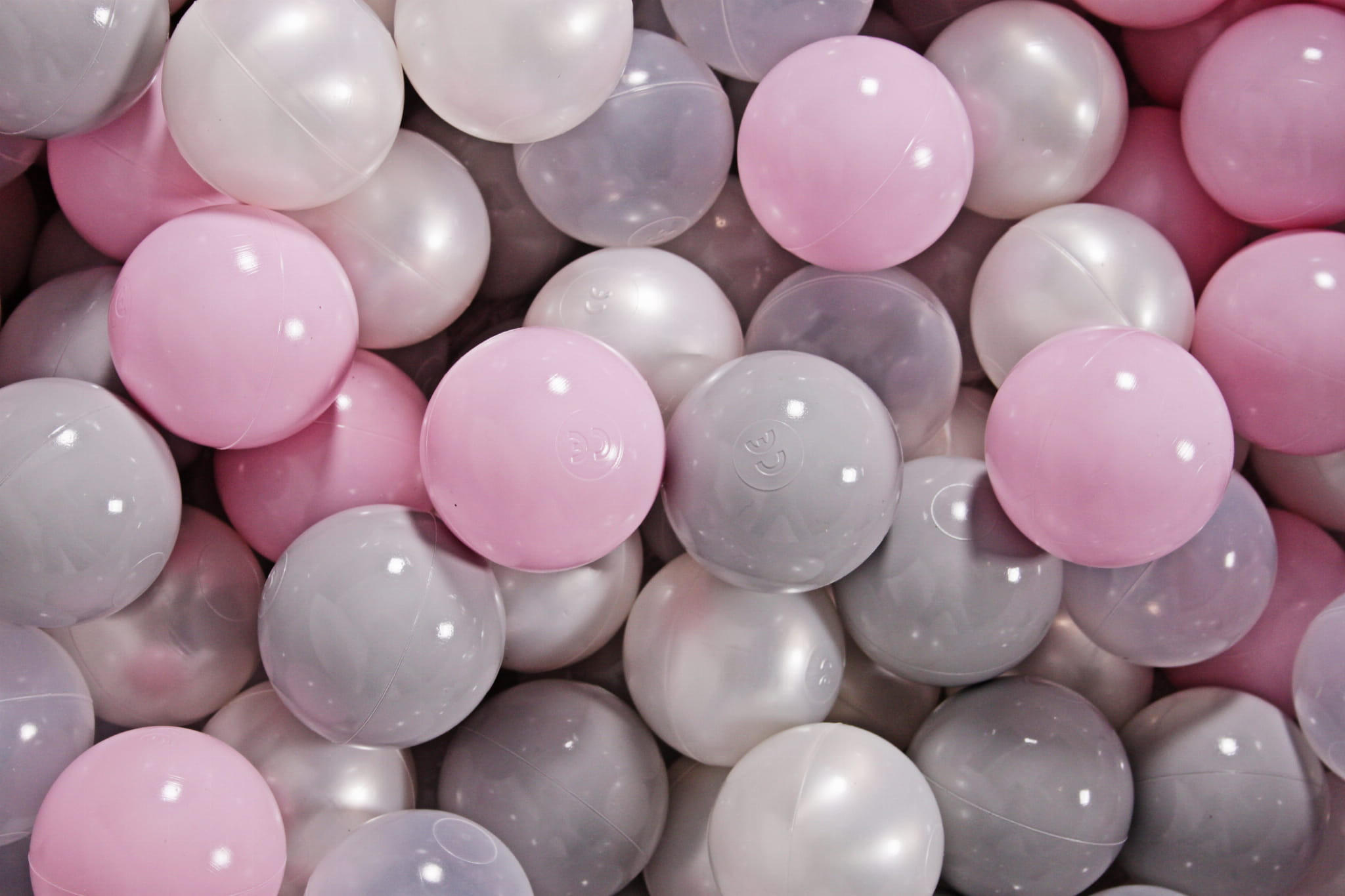 BÄLLE für Bällebad, Spielbälle, Plastikbälle für Kinder Set 50 pcs.: Rosa/Transparent/Perlweiß/Grau - Dunkelgrau, Textil (7/7/7cm) - MeowBaby