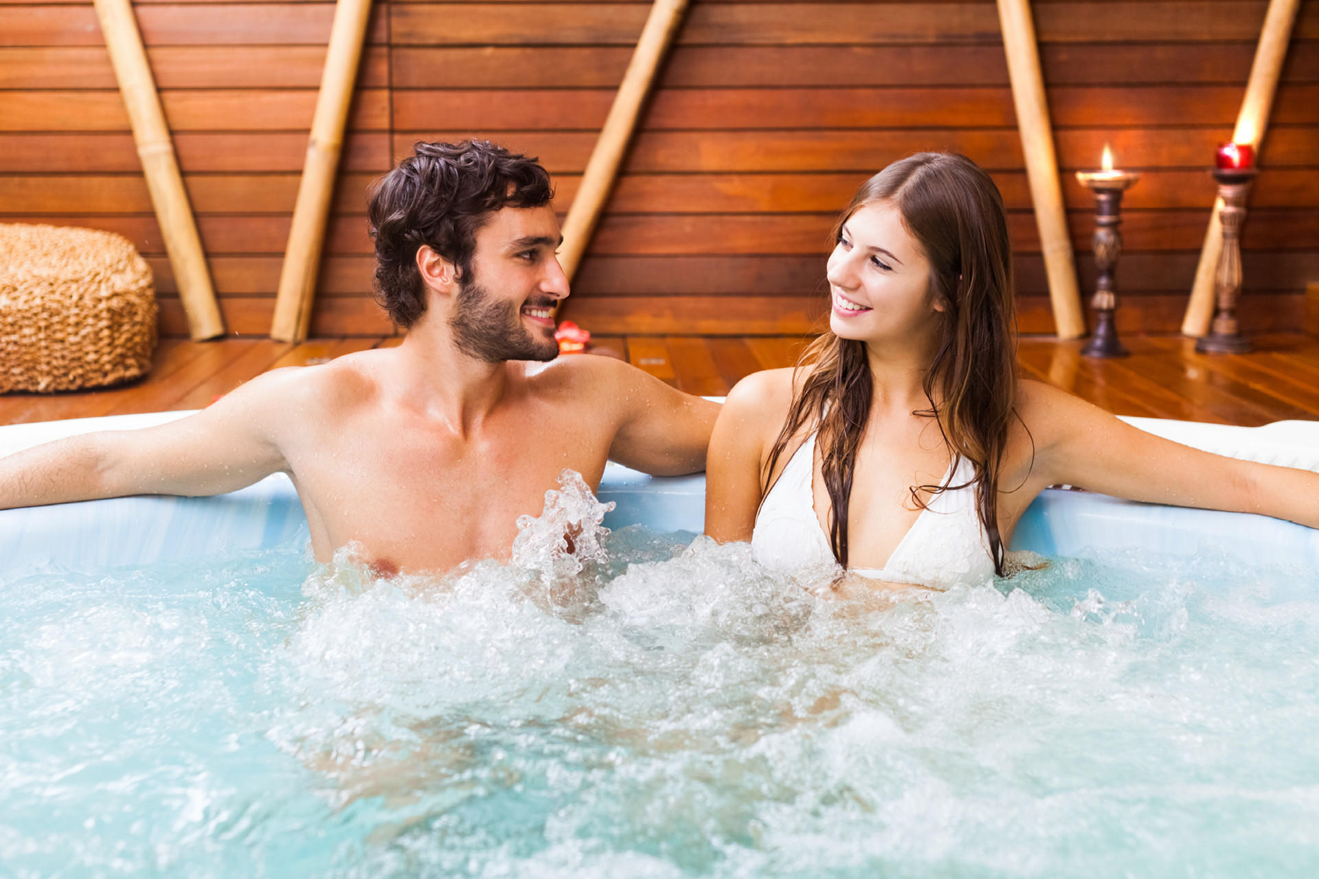 asdasdentspannen-im-outdoor-whirlpool.png