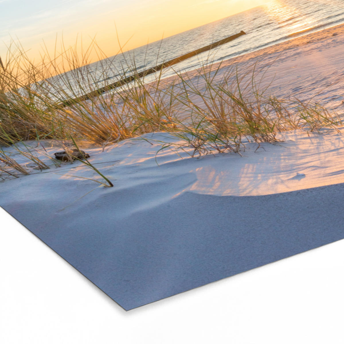 POSTER MIT RAHMENGERAHMTES BILD - Strand - Sonne - Düne - Gras - Sand - Horizont - 90x60 cm - Hellblau, Papier (90/60cm) - MuchoWow